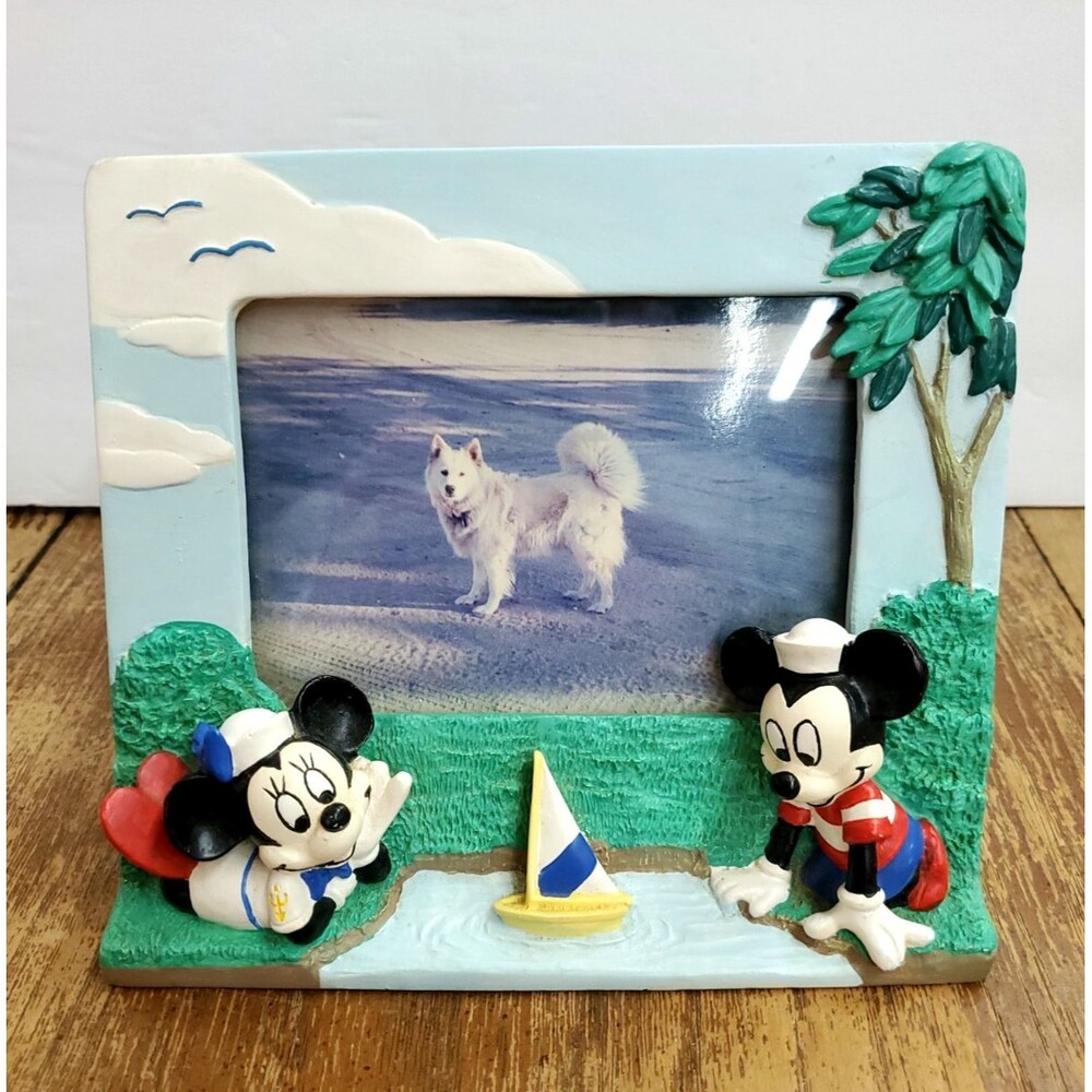 Vintage Disney Mickey & Minnie Mouse Fun At The Beach 3D Resin Photo Frame 4x6